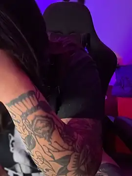 Chat XXX en directo de miacanela_xo