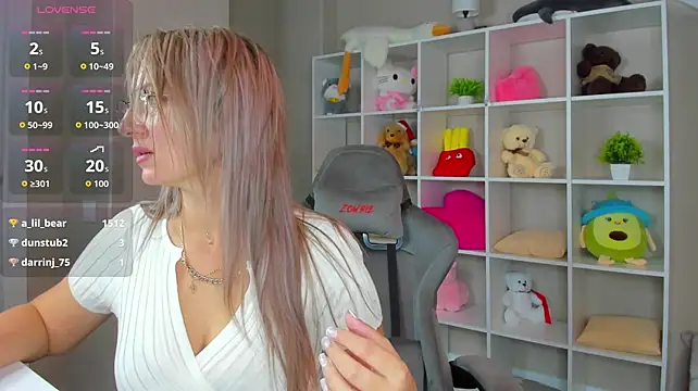Jennifer_Hale - lick your finger