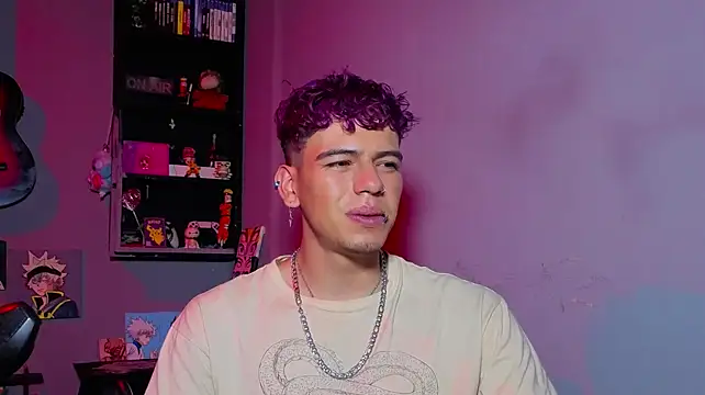MikeyKuro – Naživo XXX chat