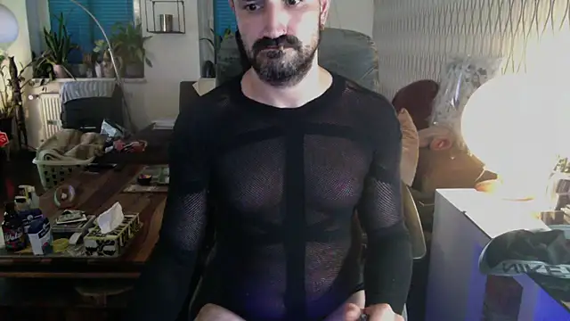 tomz0819's Live XXX Chat