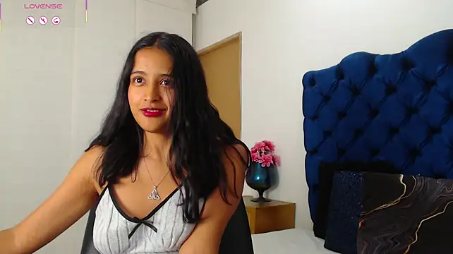 Chat XXX en directo de Lili666_