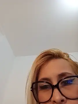 CandieGilson_ - machine check and squirt for 5 minutes