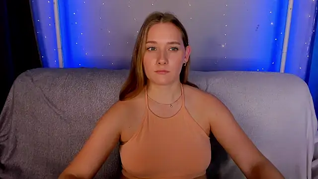 AlinaVice Adlı Modelin Canlı XXX Sohbeti