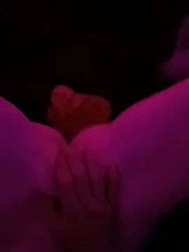 Redslovestofuck - Fucked legs spread