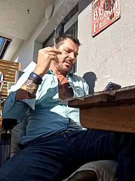 XXX chat uživo modela ChrisKox