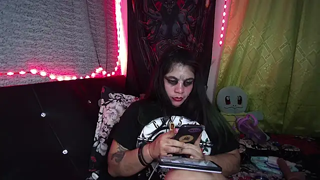 Chat +18 de Eta_carinae ao vivo