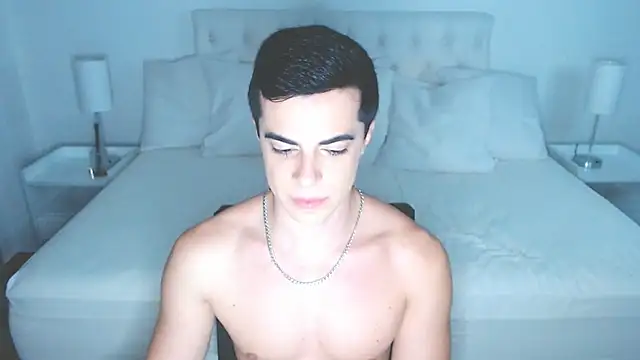 צ'אט XXX בשידור חי של mr_hunterx