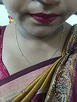 Juli_baby89 - Boobs show