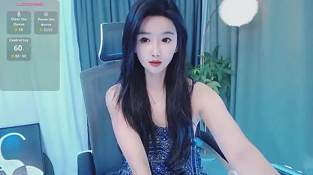 Feifei-love - 脱一件衣服