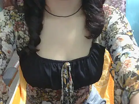 Adorable_Ayesha Chat XXX in diretta