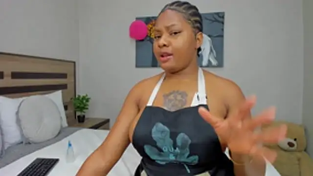 Renee-18 Chat XXX live