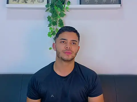 TylerWest_'s Live XXX Chat