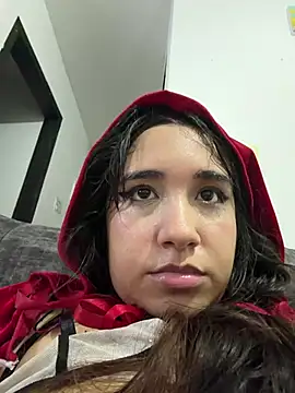 Samantthaescobar Adlı Modelin Canlı XXX Sohbeti