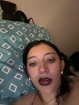 Pokazy przed kamerką – cleo_foxy