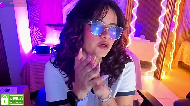 Kristen_tay - play with my fingers in my pussy