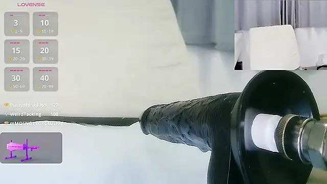 Mya8860 - 寂寞少妇老公不在受不了，进来让你为所欲为。水多多，控制炮机3分钟