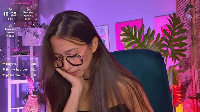 Chat XXX en directo de LanaBaker