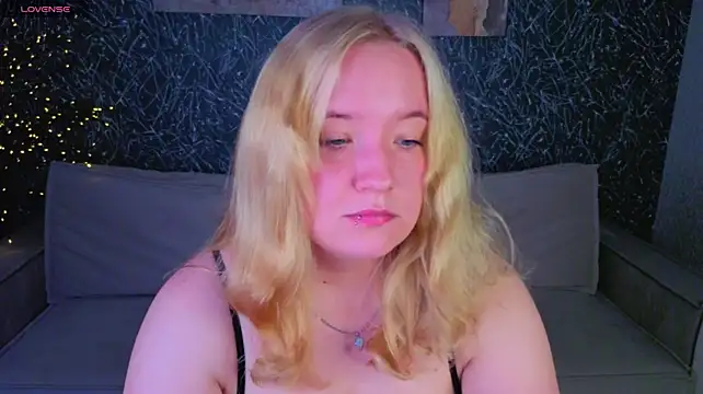 Sophia_Millery Live XXX-Chat