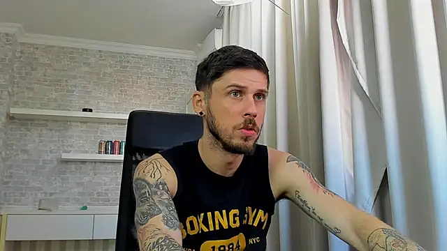 JonahShaw's Live XXX Chat
