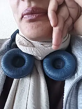 MisyonerNur - Dışarıda göğüslerini aç 😅
