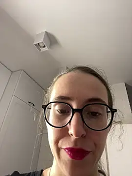 MartiniiSelenna - Full naked body