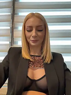 צ'אט XXX בשידור חי של AngieShae
