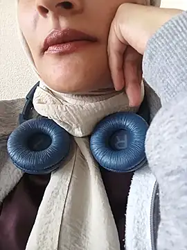 MisyonerNur - Dışarıda göğüslerini aç 😅