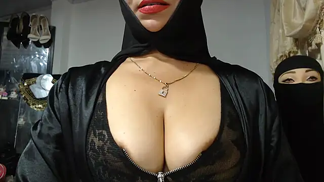 Nadia__abaud - PLAY MY HAIR PUSSY😊😊😊