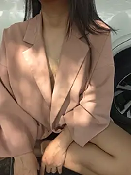 XXX chat uživo modela Jolie-Clark