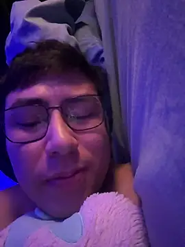 Chat +18 de andrewmhilton_ ao vivo