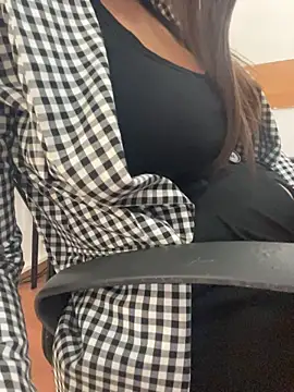 Brunettemilf01 - Wett my pussy