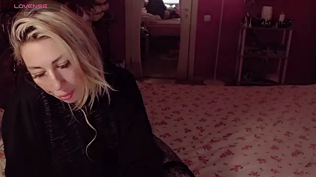 AnnieGOld_ Chat XXX in diretta
