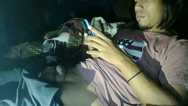 AlexAlejandro13 现场XXX聊天