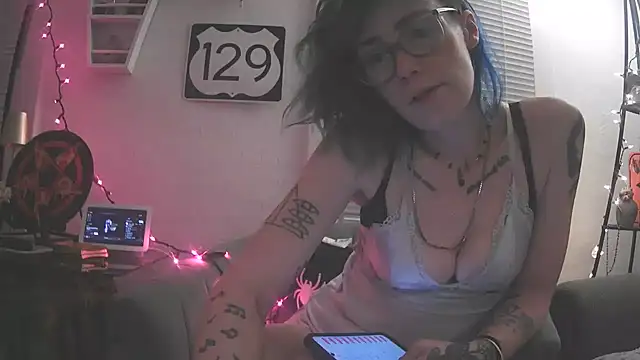 XXX chat uživo modela Emily0903