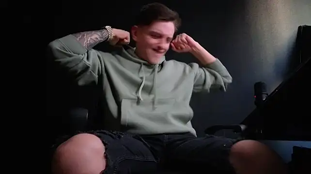 Онлайн чат XXX FelixStarkk