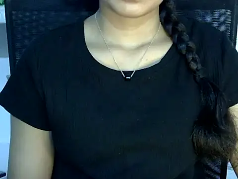 Shab_M Adlı Modelin Canlı XXX Sohbeti