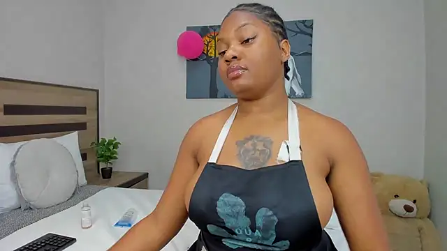 Renee-18 Chat XXX in diretta