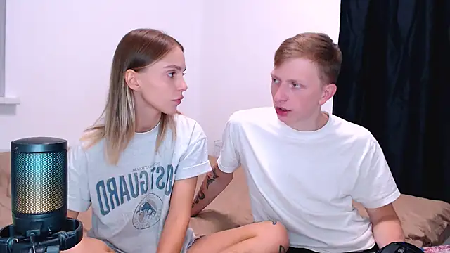 juliaanddima's Live XXX Chat