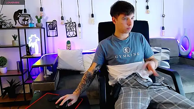 Živý XXX chat ThomasEdisonn