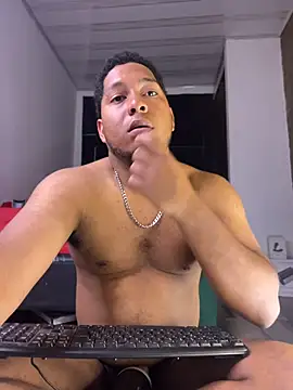 צ'אט XXX בשידור חי של Danny_black11