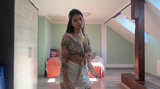 ImeldaTupa - play with my hard nipples
