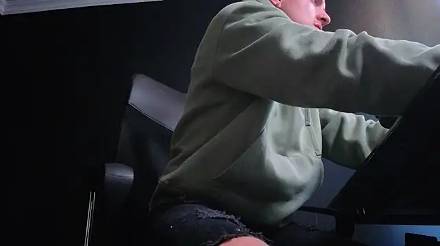 FelixStarkk Live XXX Chat