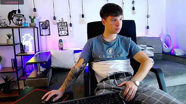 Živý XXX chat ThomasEdisonn