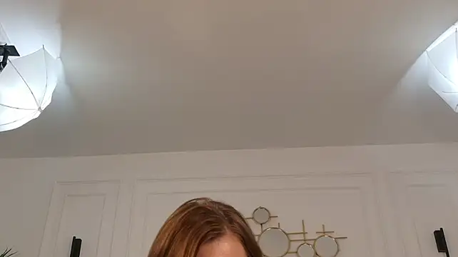 IrisLayne - Rub pussy and finger it slow