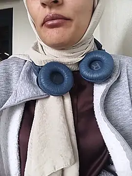 MisyonerNur - Dışarıda göğüslerini aç 😅