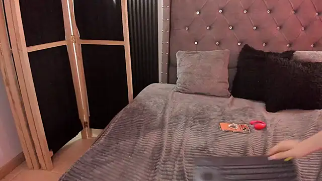 Scarbadgirl_n Live XXX chat