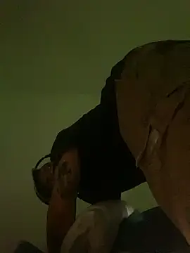 צ'אט XXX בשידור חי של GusanoDelicioso