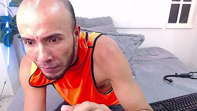 poseidon_latino – Live XXX-chat