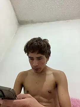 Ronny_Hot12n Live XXX chat