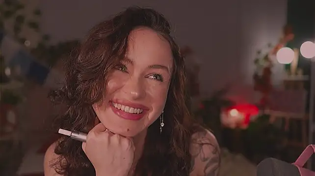 Meow_Nancy Adlı Modelin Canlı XXX Sohbeti